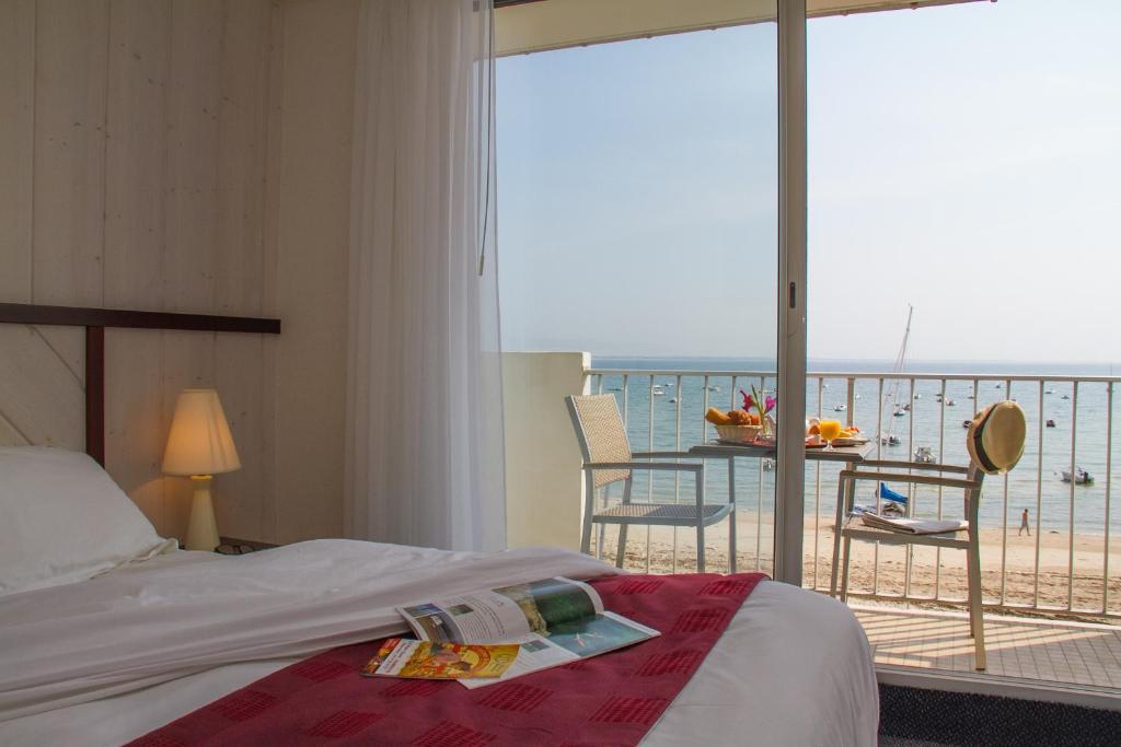 Hôtel De La Plage Saint-Pierre-Quiberon Zimmer foto